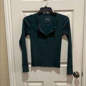 Women's Green Long Sleeve Top